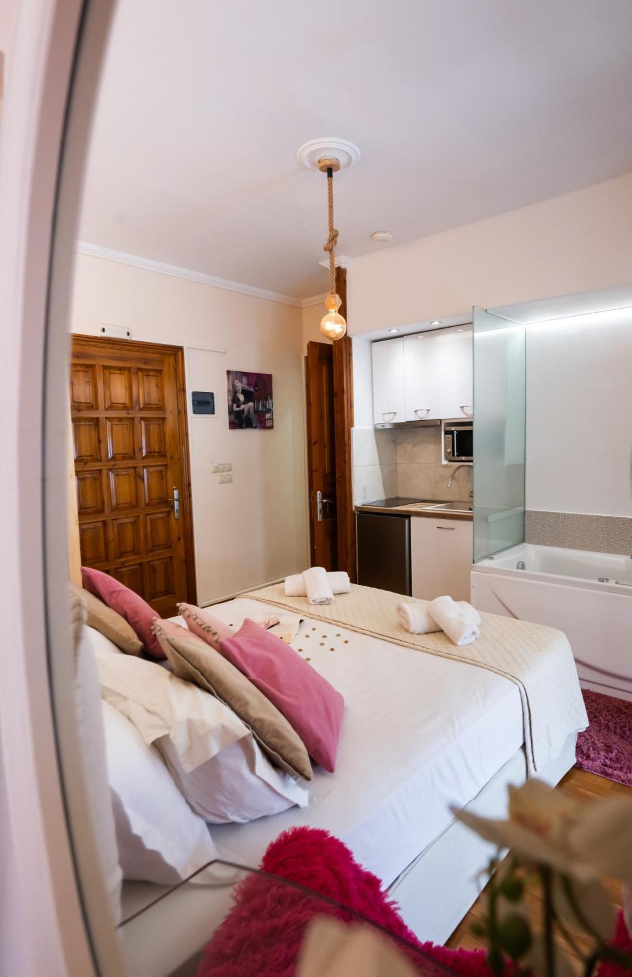 Lefkas City Apartments & Suites Lefkada City Екстер'єр фото